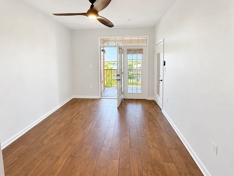 Building Photo - 5000 Culbreath Key Way