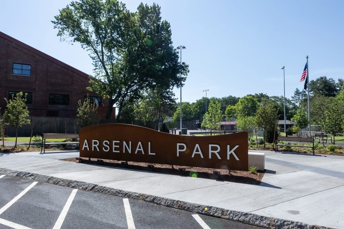 Building Photo - 475 Arsenal St