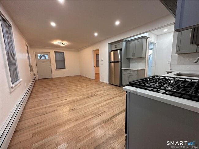 Building Photo - 192 Peace St