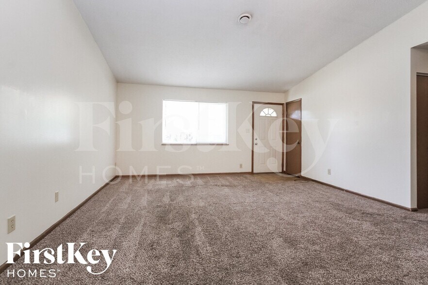 Building Photo - 8611 Gandy Ct