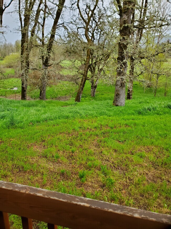 Building Photo - 86435 Franklin Blvd