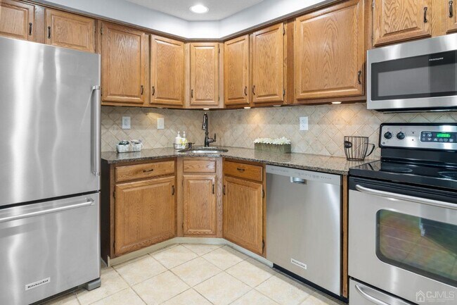Building Photo - 7520 Tamarron Dr