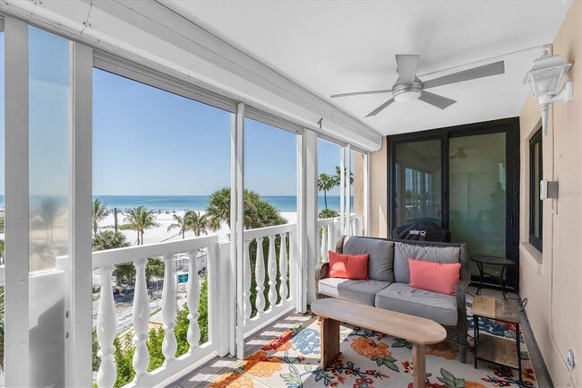 Building Photo - 6500 Sunset Way