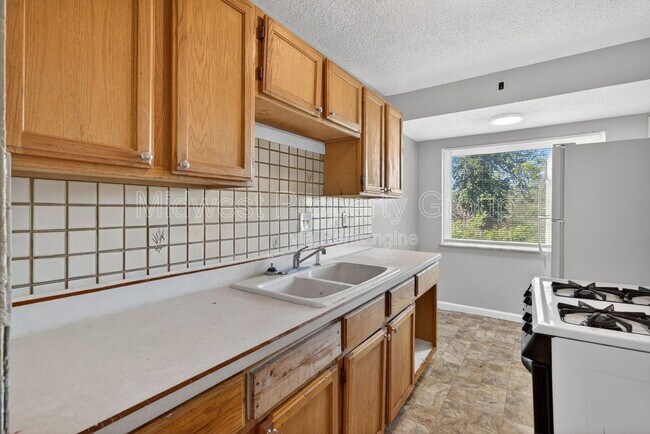 Building Photo - 257 Glen Garry Rd