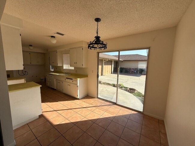 Building Photo - 41055-41057 Alder Ave.