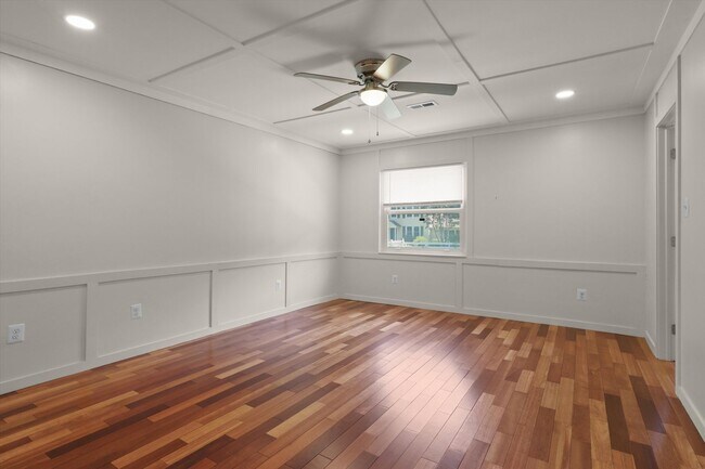 Building Photo - 801 2nd St