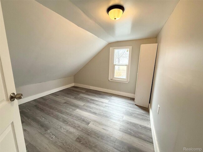 Building Photo - 20500 McKishnie St