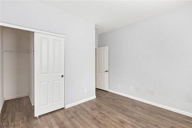 Building Photo - 9325 Dorrell Ln