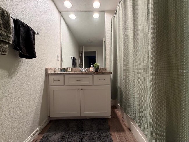 Building Photo - 2421 W Horatio St