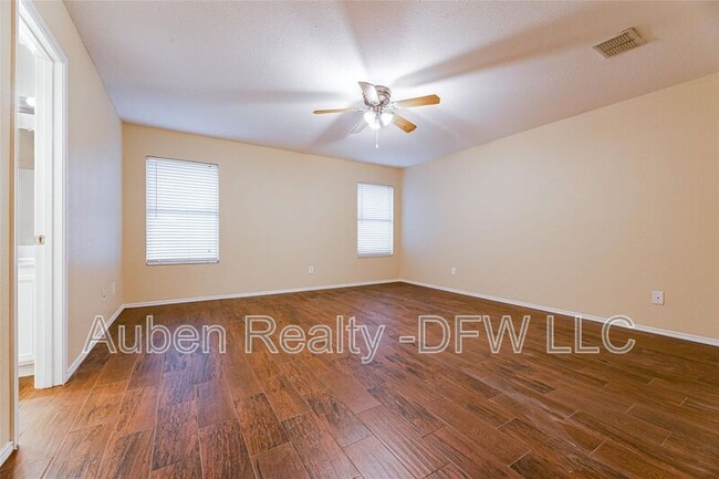 Building Photo - 9013 Fremont tr