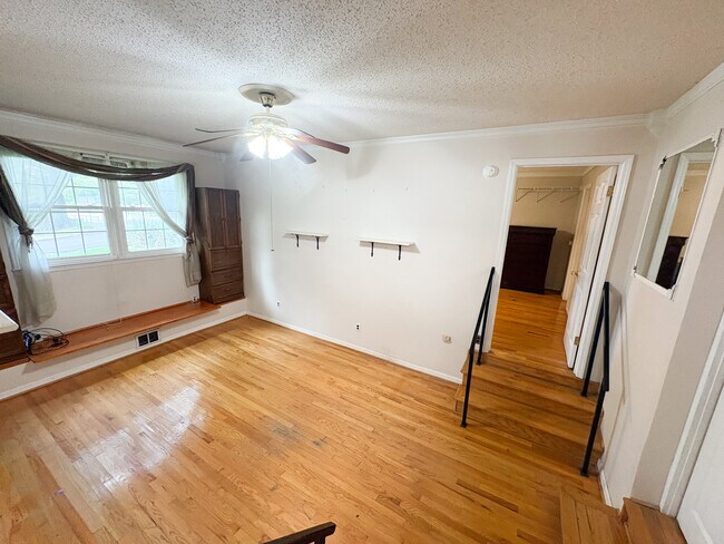 Building Photo - 1 Delane Dr