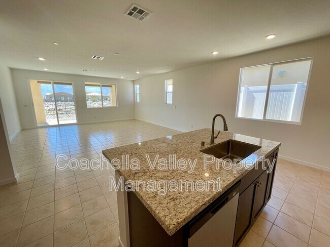 Building Photo - 11611 S Crescent St