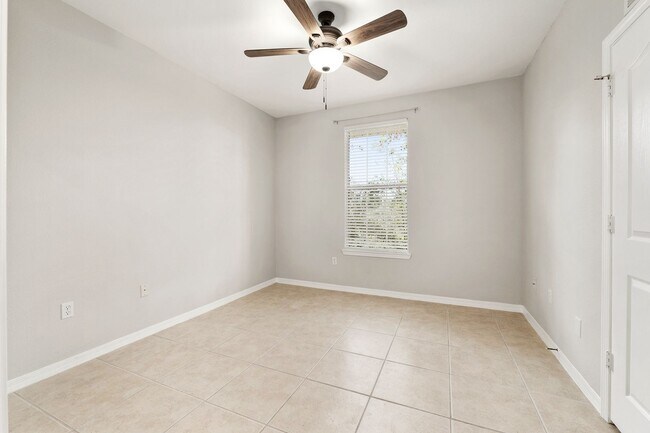 Building Photo - Charleston Place #2291