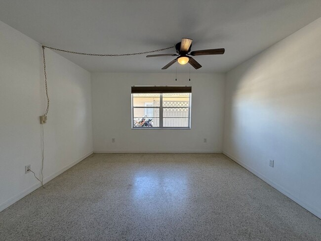 Building Photo - Freshly Remodeled - 1 Bedroom Unfurnished ...