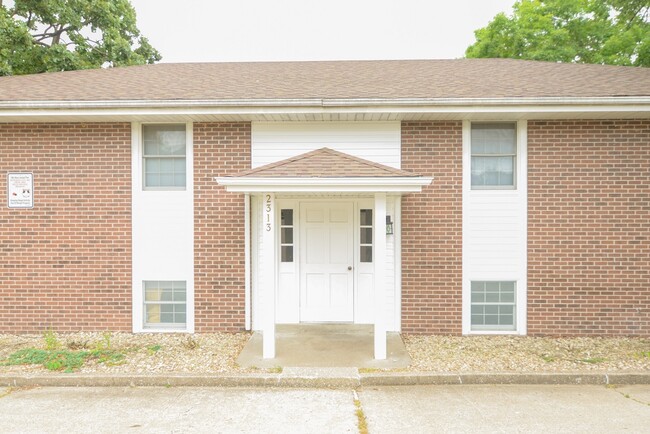 Primary Photo - 2313 Gray Fox Terrace