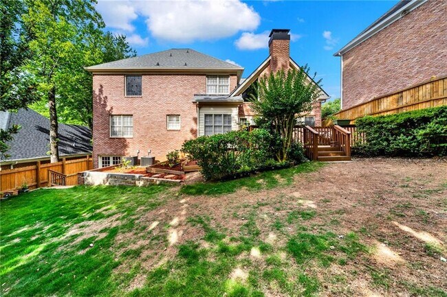 Building Photo - 2448 Kings Arms Dr