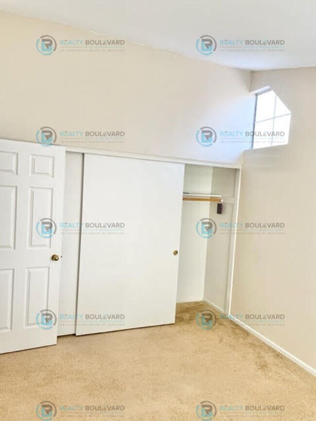 Building Photo - Well-Appointed 4BR Home with Open Floorplan & Expansive Yard