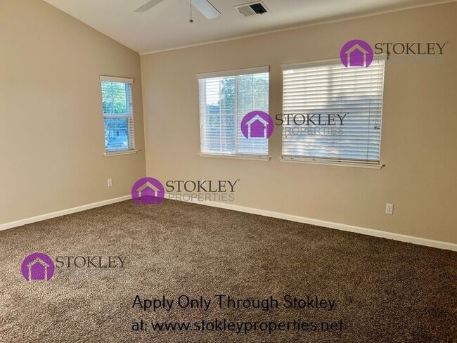 Building Photo - 1019 Sycamore Ln