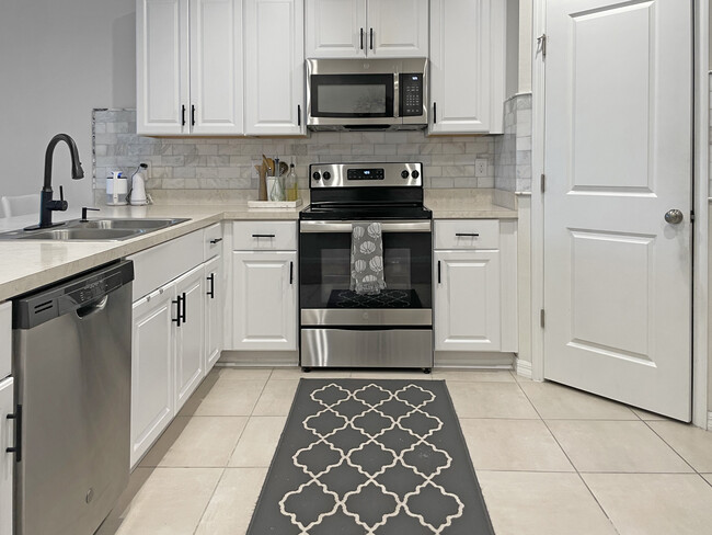 Building Photo - 307 Millstone Ct