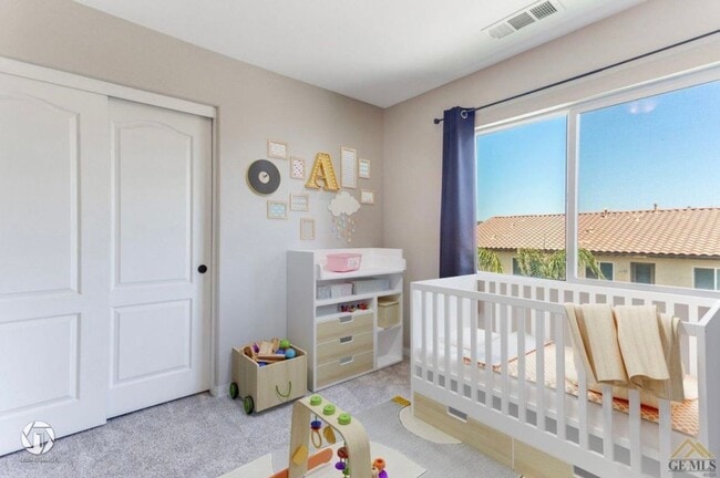 Building Photo - Beautiful Two Story Southwest Home!