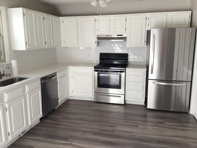 Building Photo - Charming 2-Bedroom Townhome in Bent Creek – Available March 10th