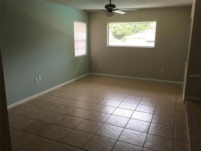 Building Photo - 210 SE 53rd Ct