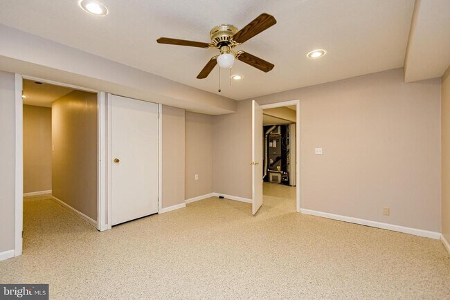 Building Photo - 517 Stockbridge Ct