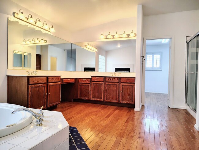 Building Photo - 267 Daisy Gold Ct