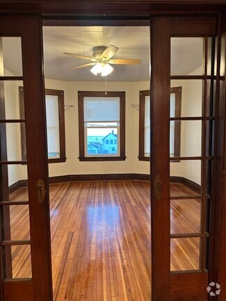Building Photo - 368 Seaview Ave