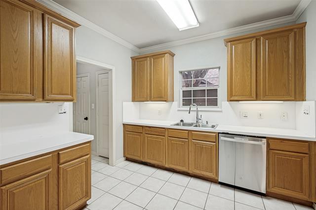 Building Photo - 1156 Bent Oaks Dr
