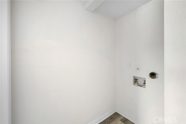 Building Photo - 5565 Canoga Ave