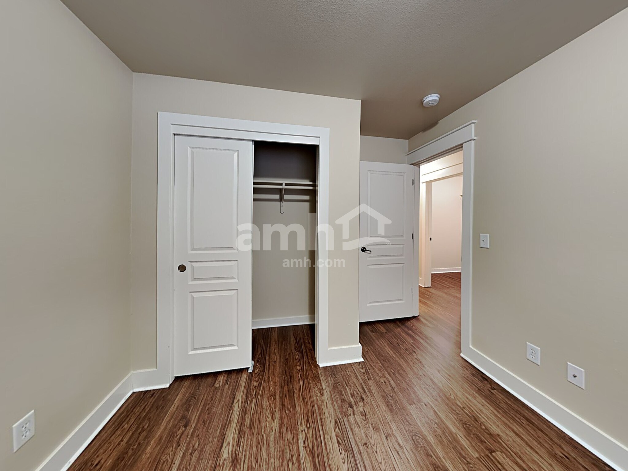 Building Photo - 9667 W Silverspring St