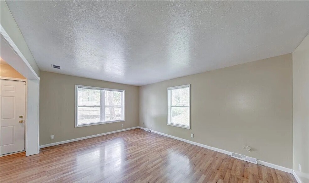 Building Photo - 1846 Holloway Ave