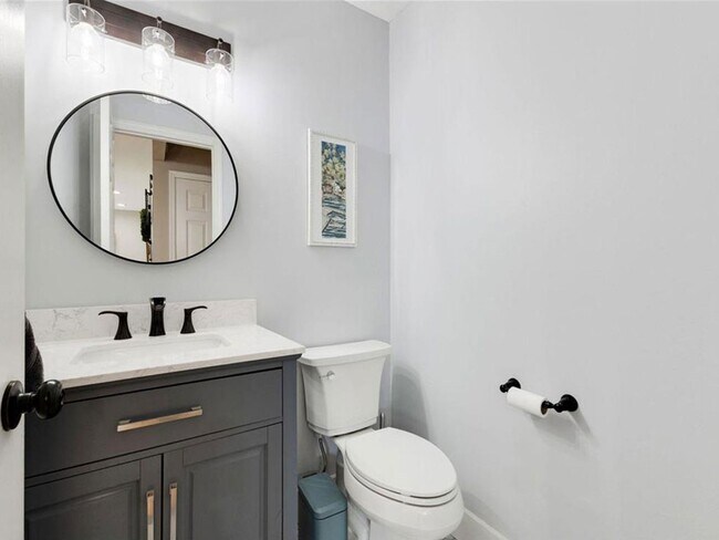 Building Photo - *Short term lease!* Spacious Like-New 2-Story with Office, Fireplace, Sunroom, Gourmet Kitchen & ...