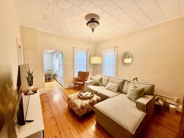 Building Photo - 361 Beacon St