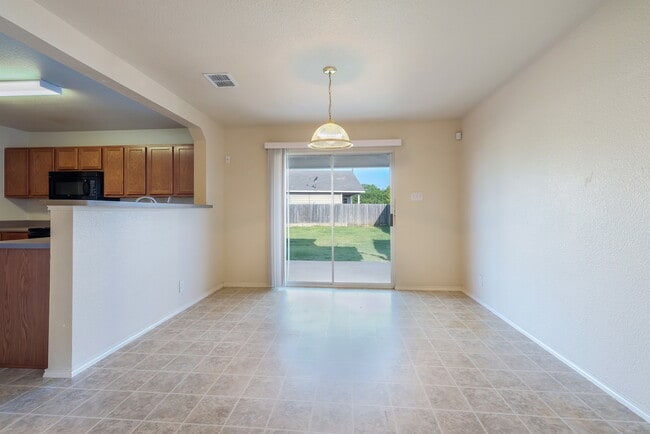 Building Photo - ***APPLICATION CURRENTLY UNDER REVIEW***MO...
