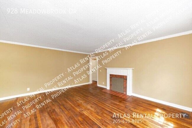 Building Photo - 928 Meadowbrook Dr