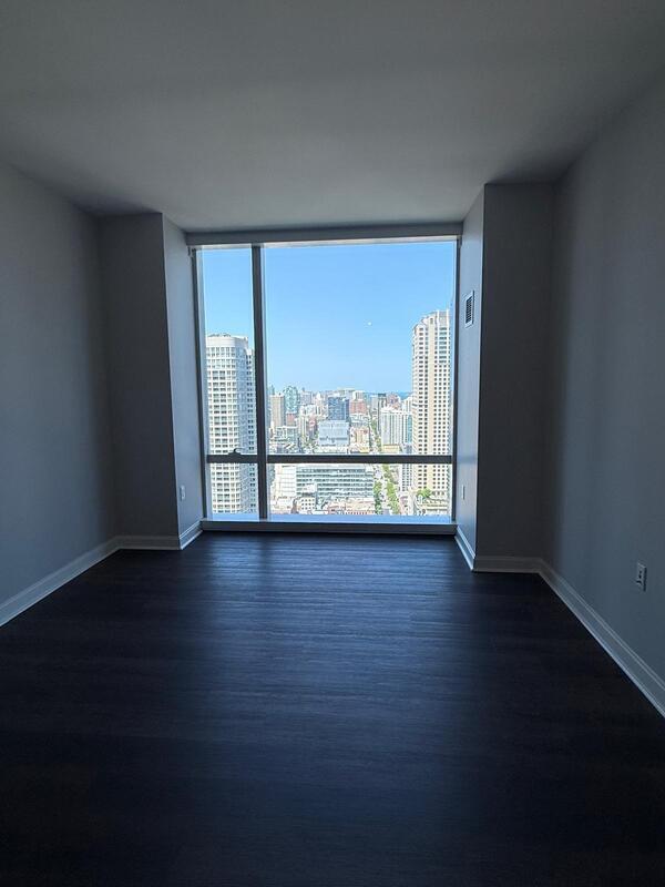 Building Photo - 113 W Wacker Dr