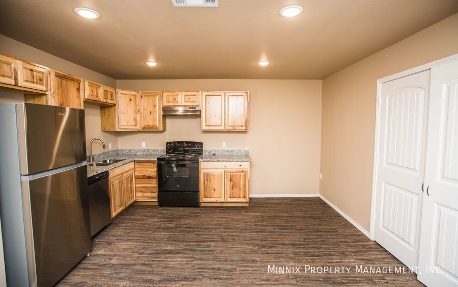 Building Photo - 2616 N Avenue P