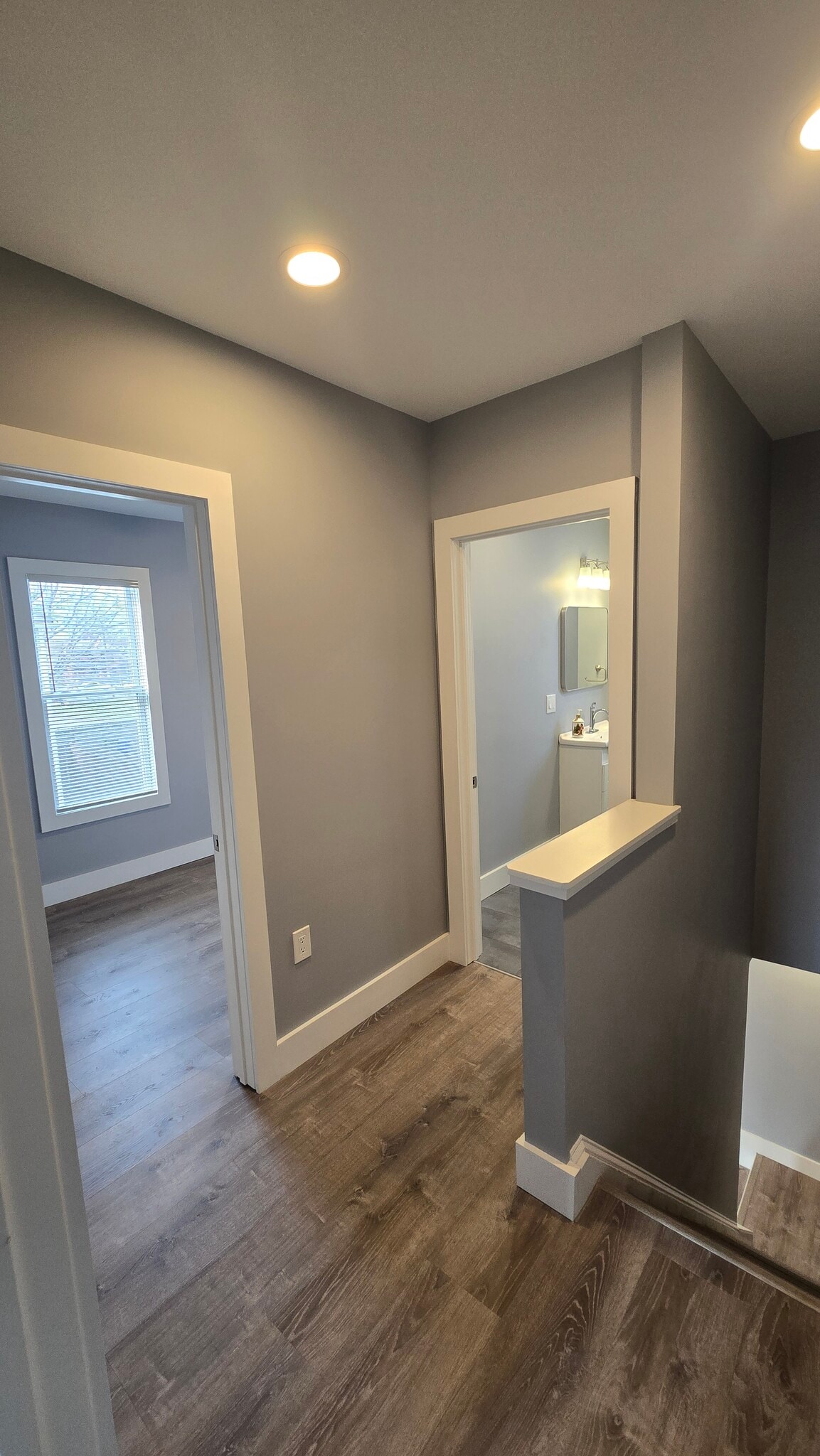 2nd Floor Hallway - 594 E Sycamore St