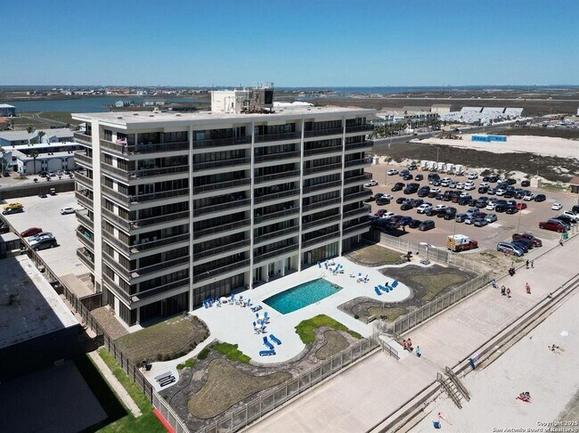 Building Photo - 15002 Windward Dr
