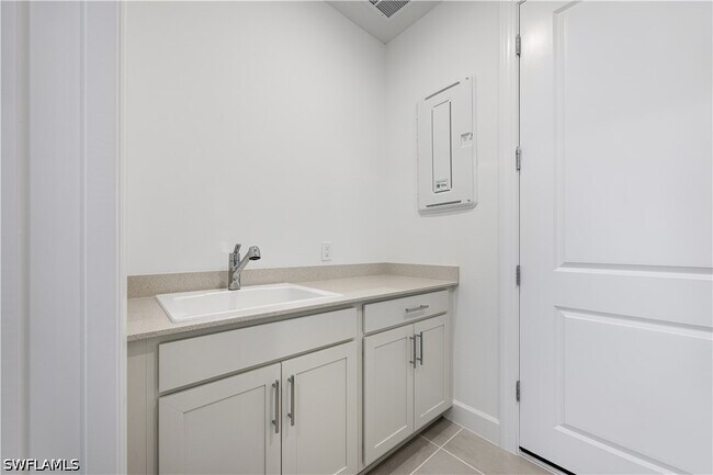 Building Photo - 19226 Hinkley Dr