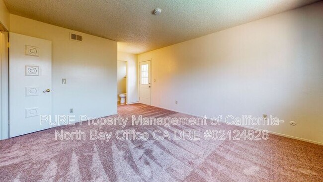 Building Photo - 1321 Berrydale Dr