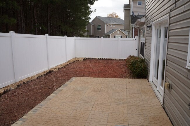 Building Photo - 411 Chatooga Ln
