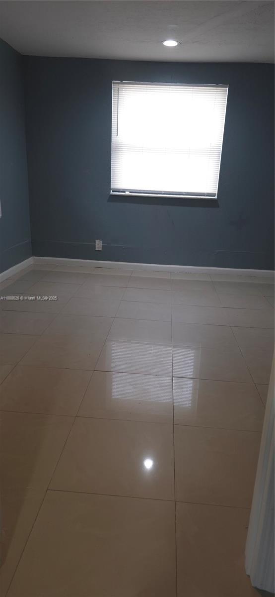 Building Photo - 231 SW 31st Ave