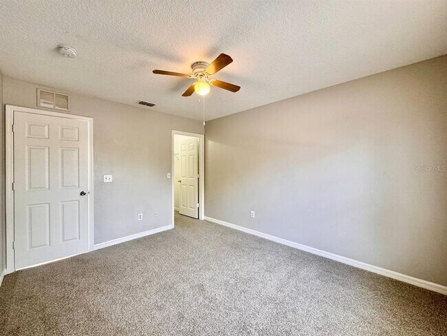 Building Photo - 2420 E Ida St