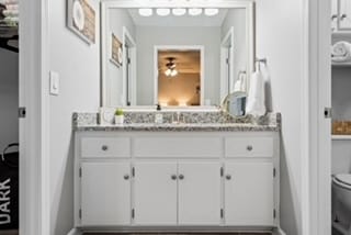 Building Photo - 160 Commons Dr