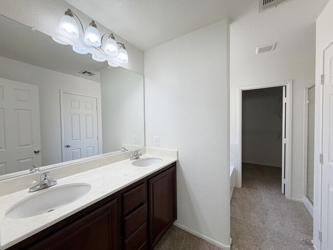 Building Photo - 7209 Huckaby Ave