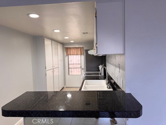 Building Photo - 74443 Driftwood Dr