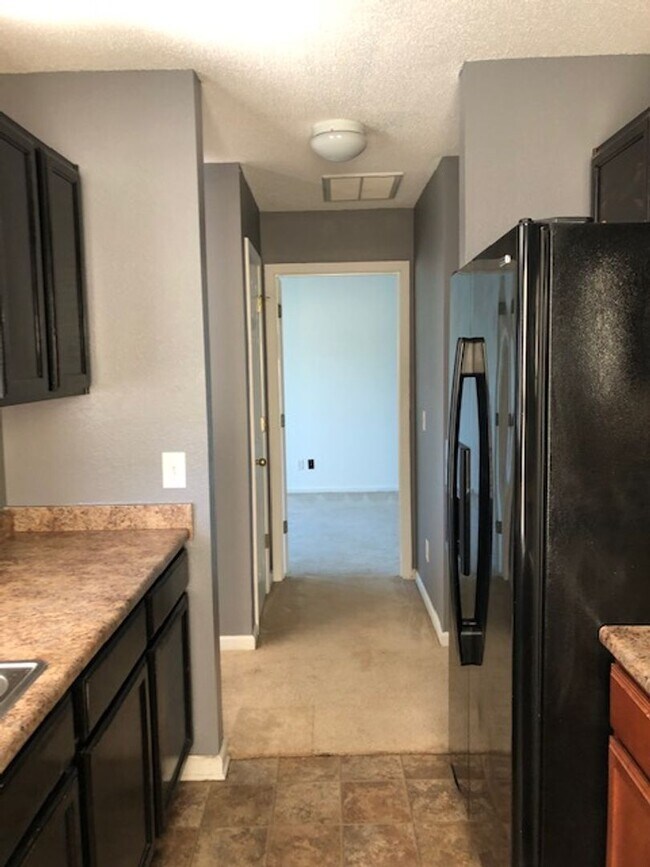 Building Photo - NICE HOME IN POOLER AREA